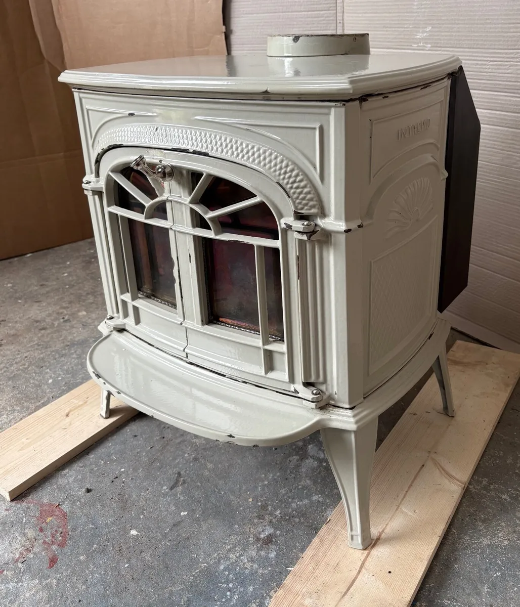 Intrepid II multi-fuel stove - Image 3