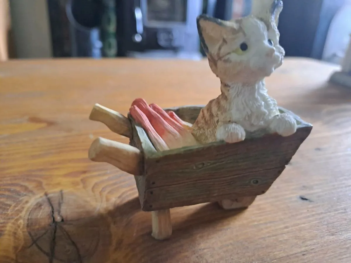 Kitten Tales 1999 figurine - Image 2