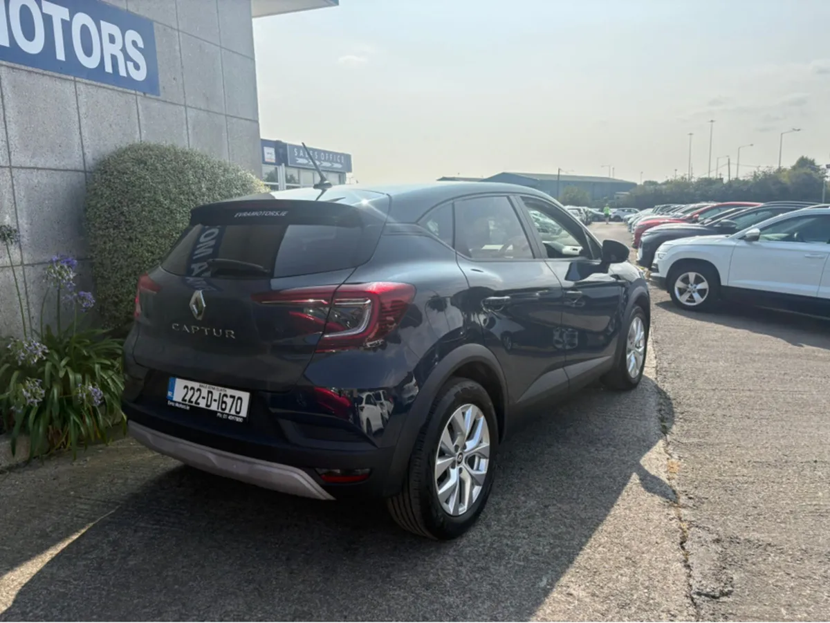 Renault Captur AUTOMATIC ICONIC EDITION 1.3 PETROL - Image 4