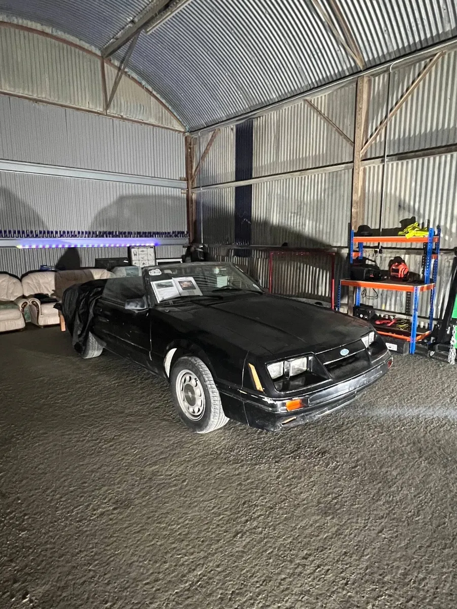 Ford Mustang 5.0L manual 1986 - Image 4