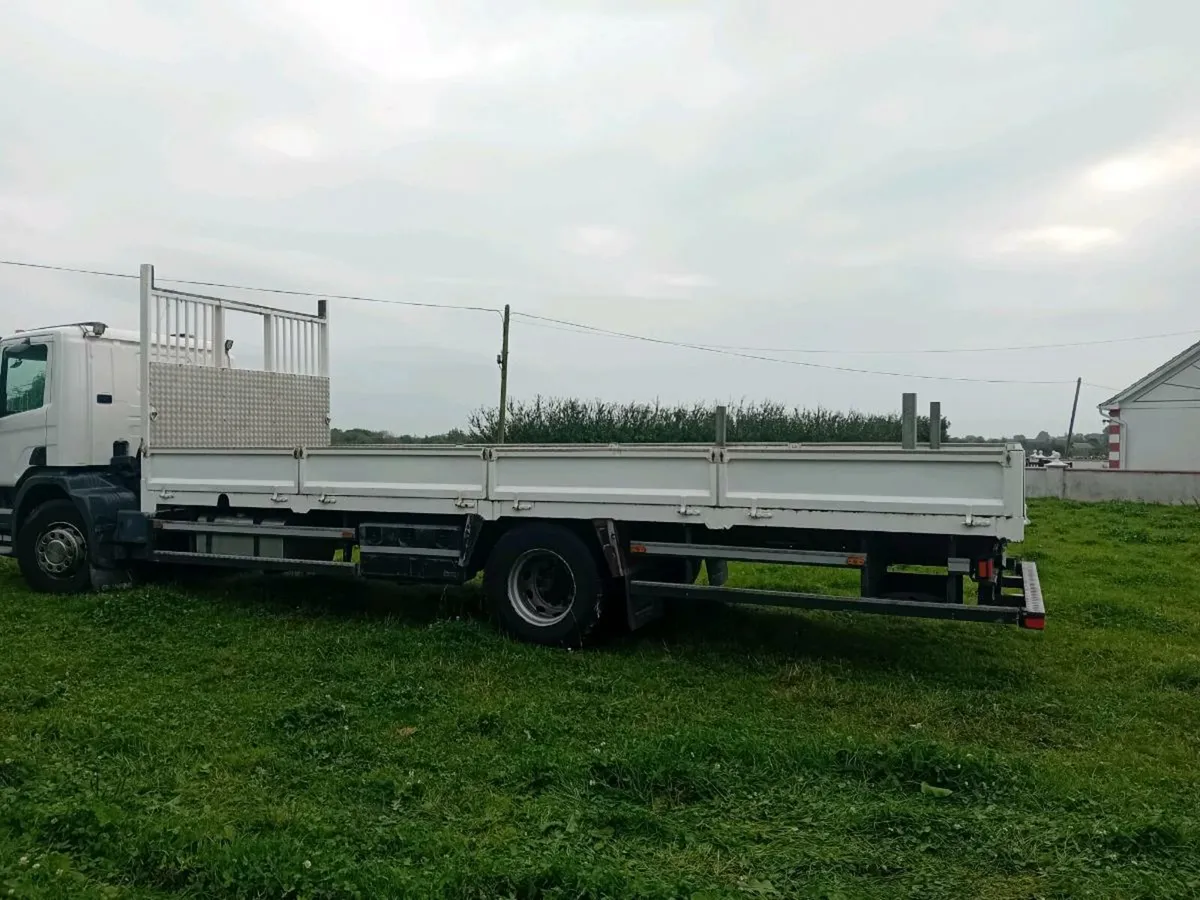 24.5 foot flatbed body - Image 2