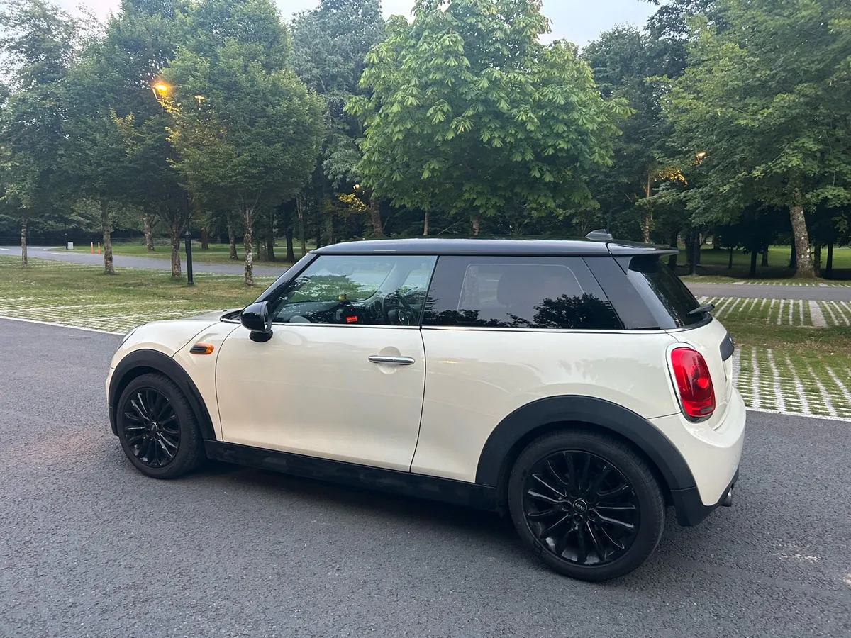 142 MINI ONE - Image 3