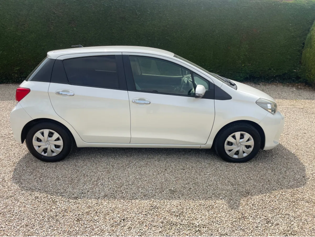 Toyota Vitz NSP130 5DR AUTO - Image 2