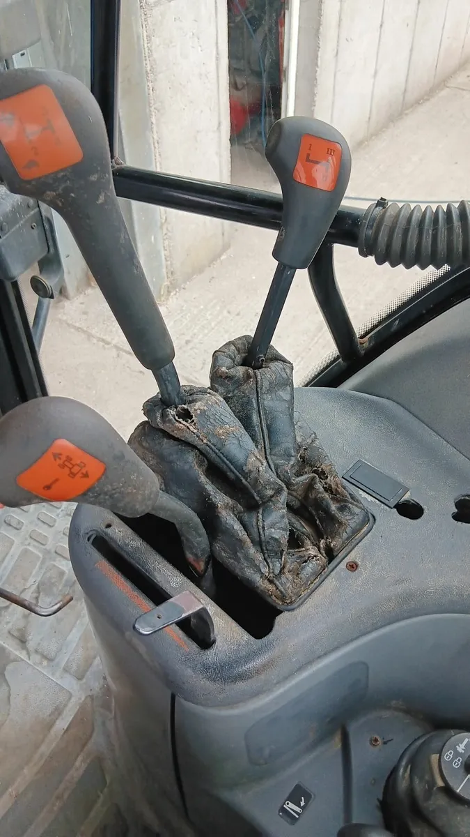 New Holland TS90 - Image 4