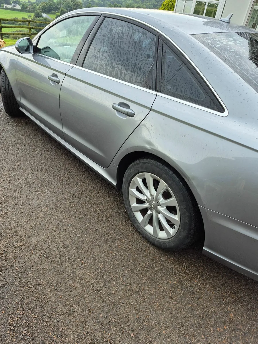 Audi A6 2015 - Image 2