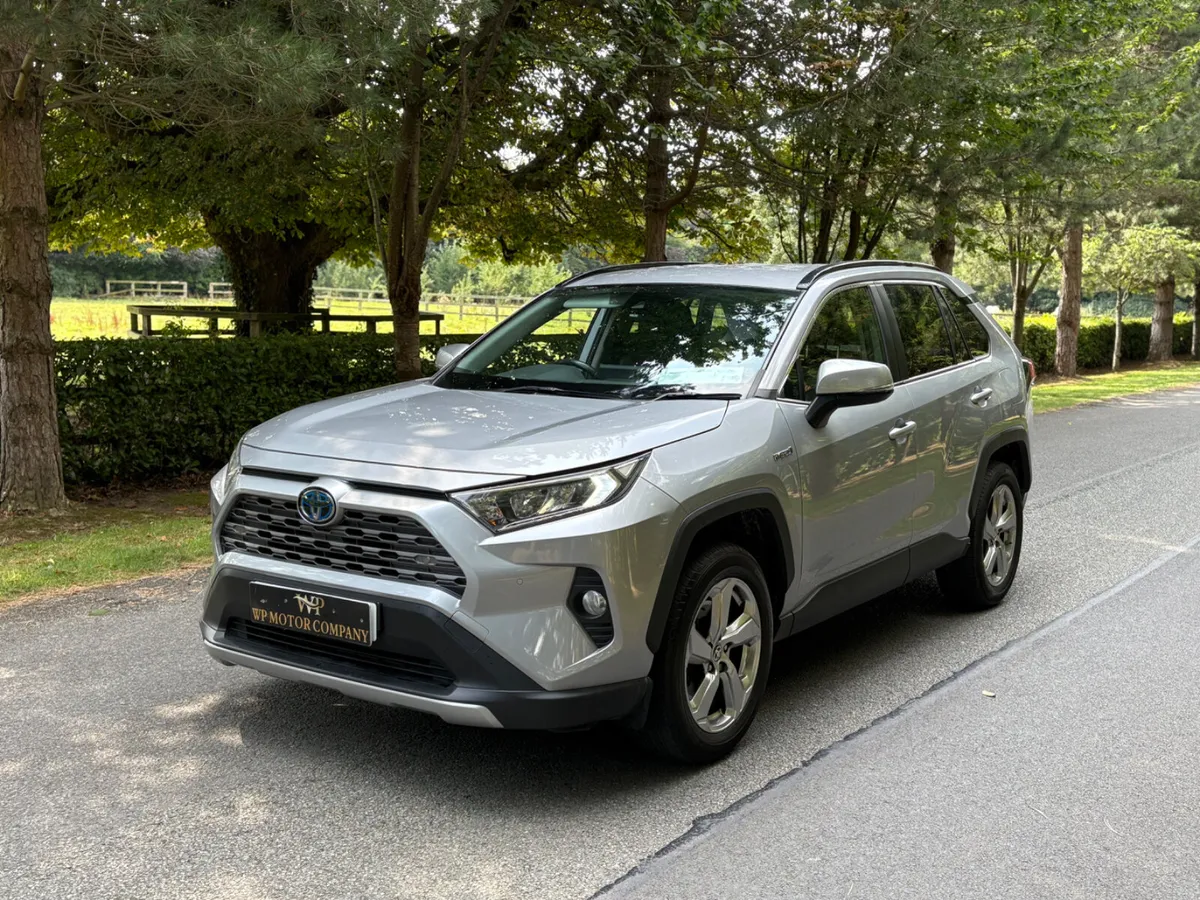 Toyota RAV4 2021 AWD - Image 2
