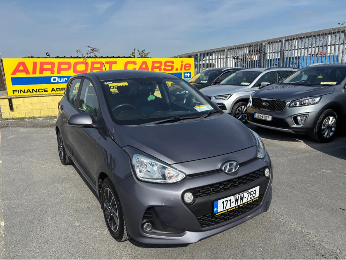 Hyundai i10 DELUXE 4DR - Image 2