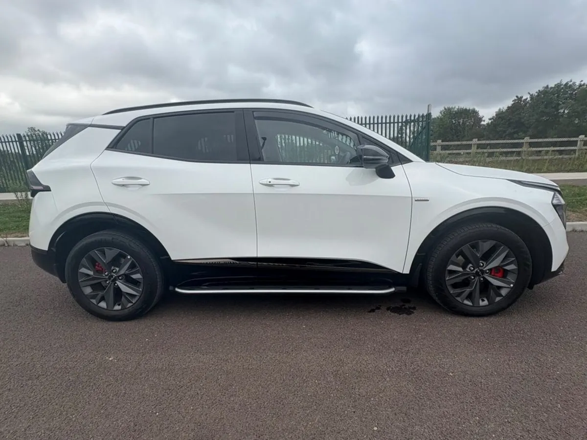 Kia Sportage HEV **Sport Model**High Spec With Sid - Image 3
