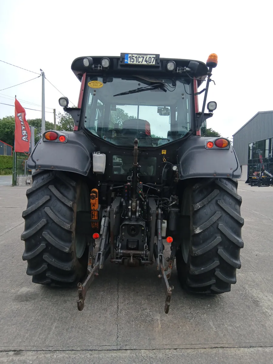 Valtra N123 & loader - Image 3