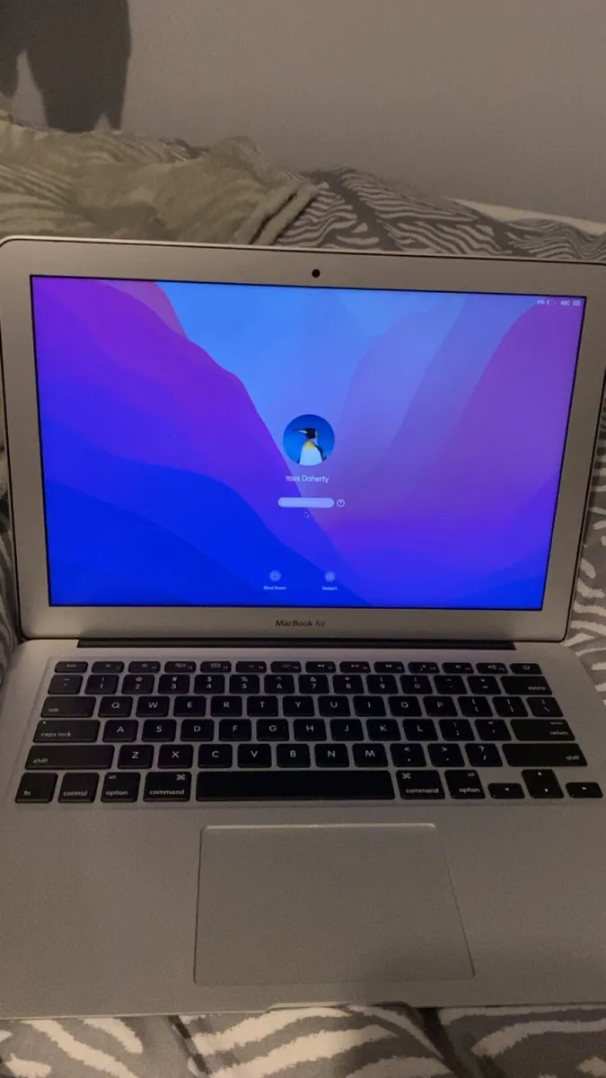 Mac book air 2017 - Image 1