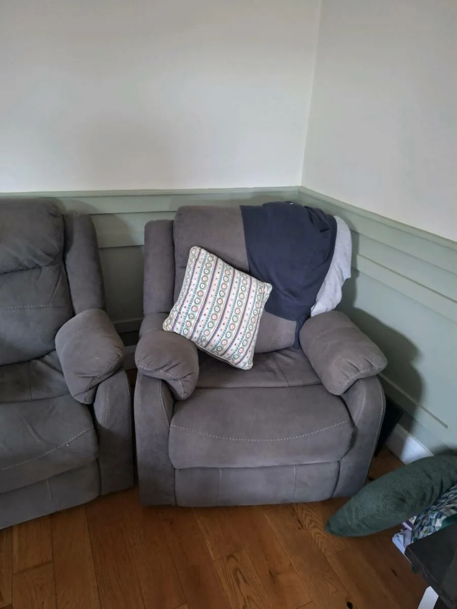 Couch - Image 2