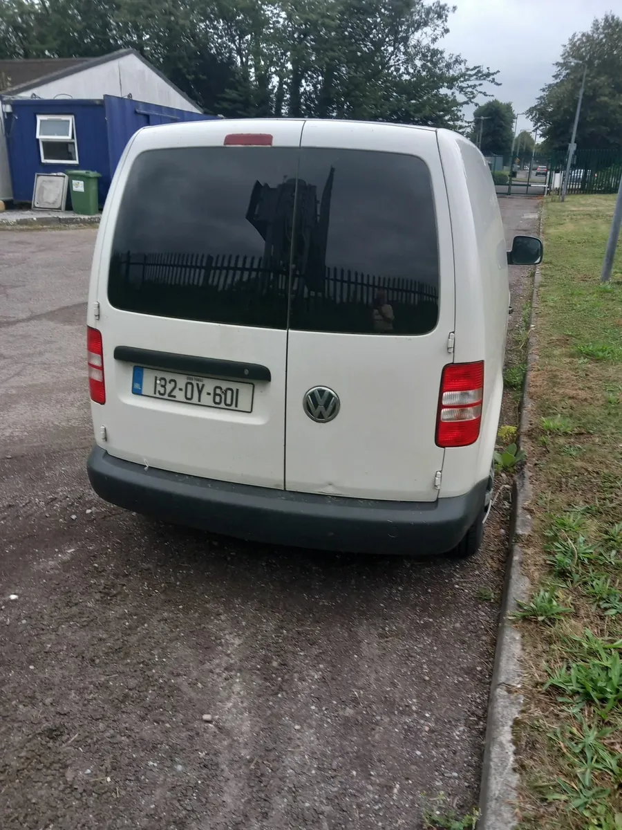 Volkswagen Caddy 2013 - Image 2