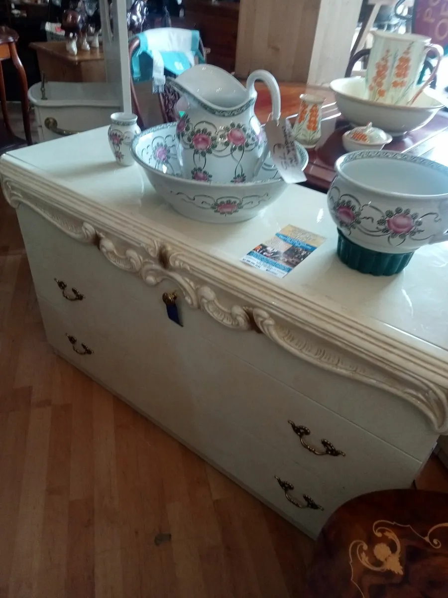 OVER  1000 REASONS TO VISIT...ANTIQUES ETC - Image 4