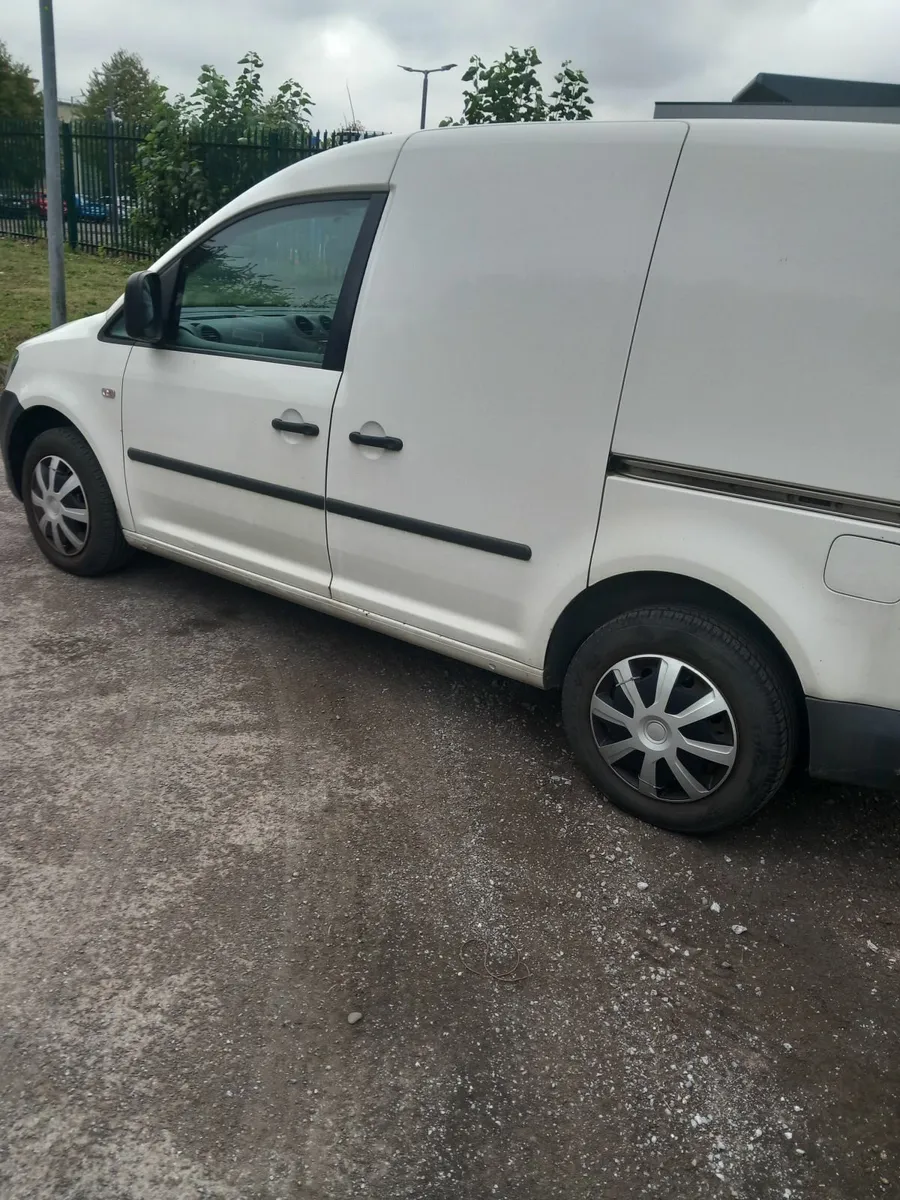 Volkswagen Caddy 2013 - Image 1