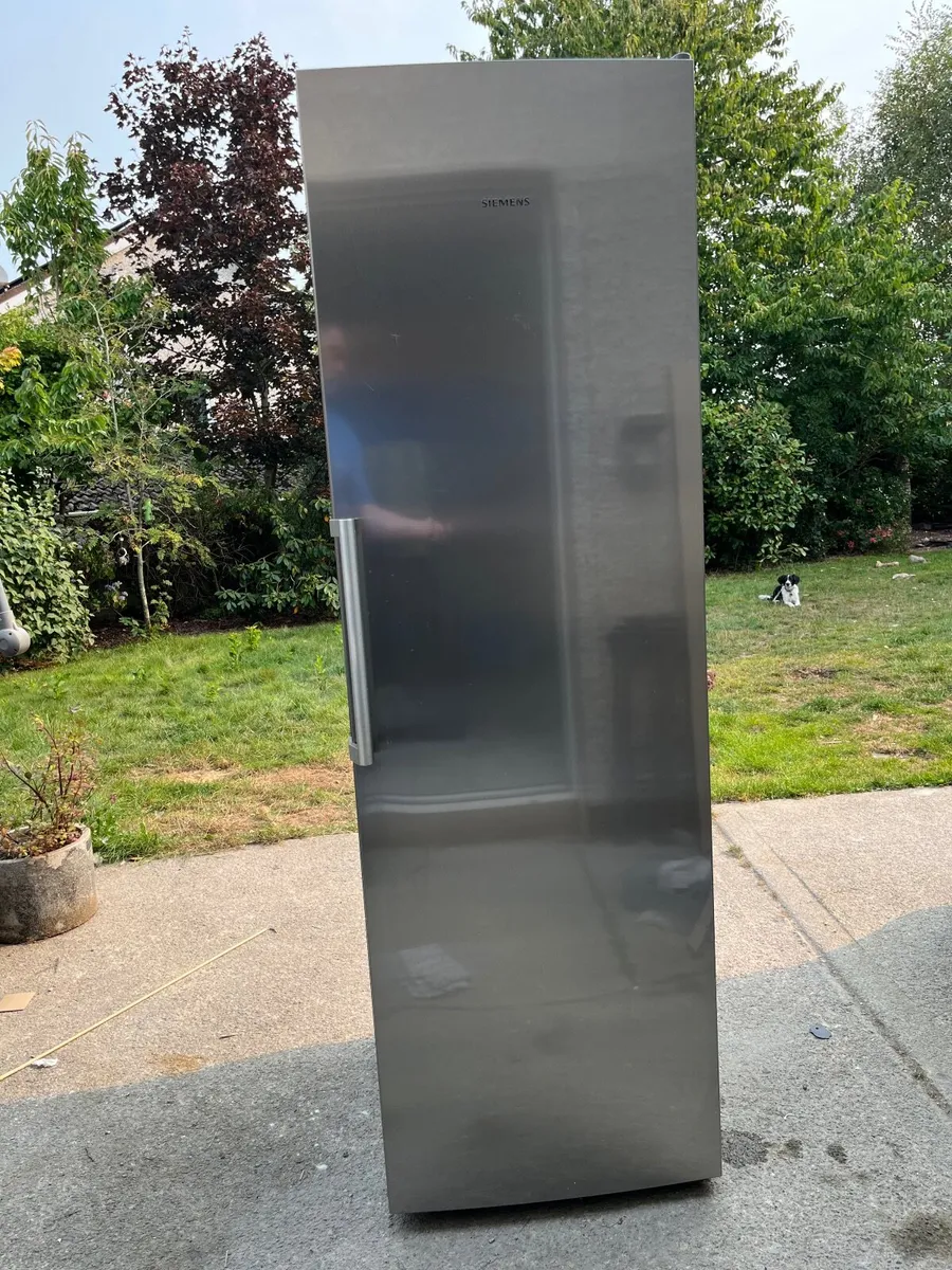 Siemens IQ300 Fridge - Image 1