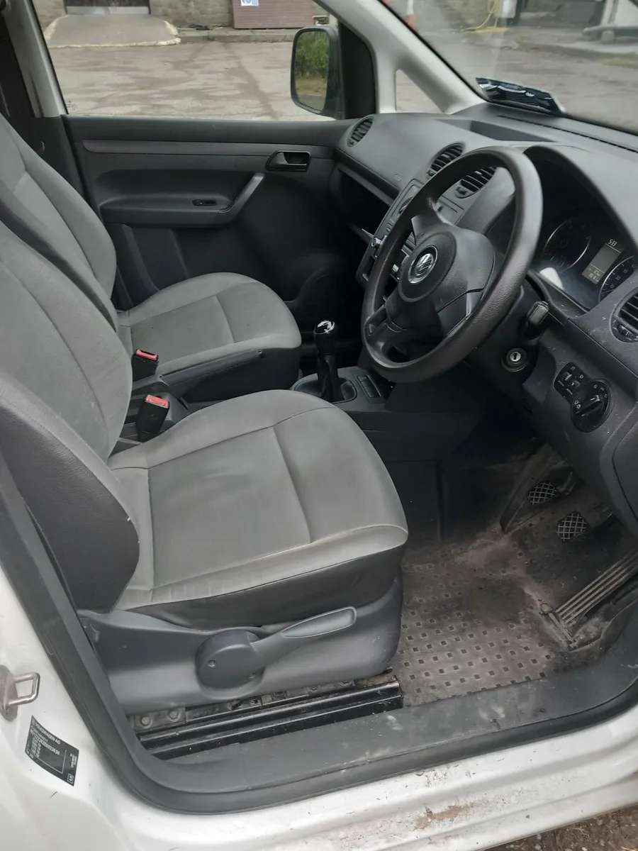 Volkswagen Caddy 2013 - Image 4