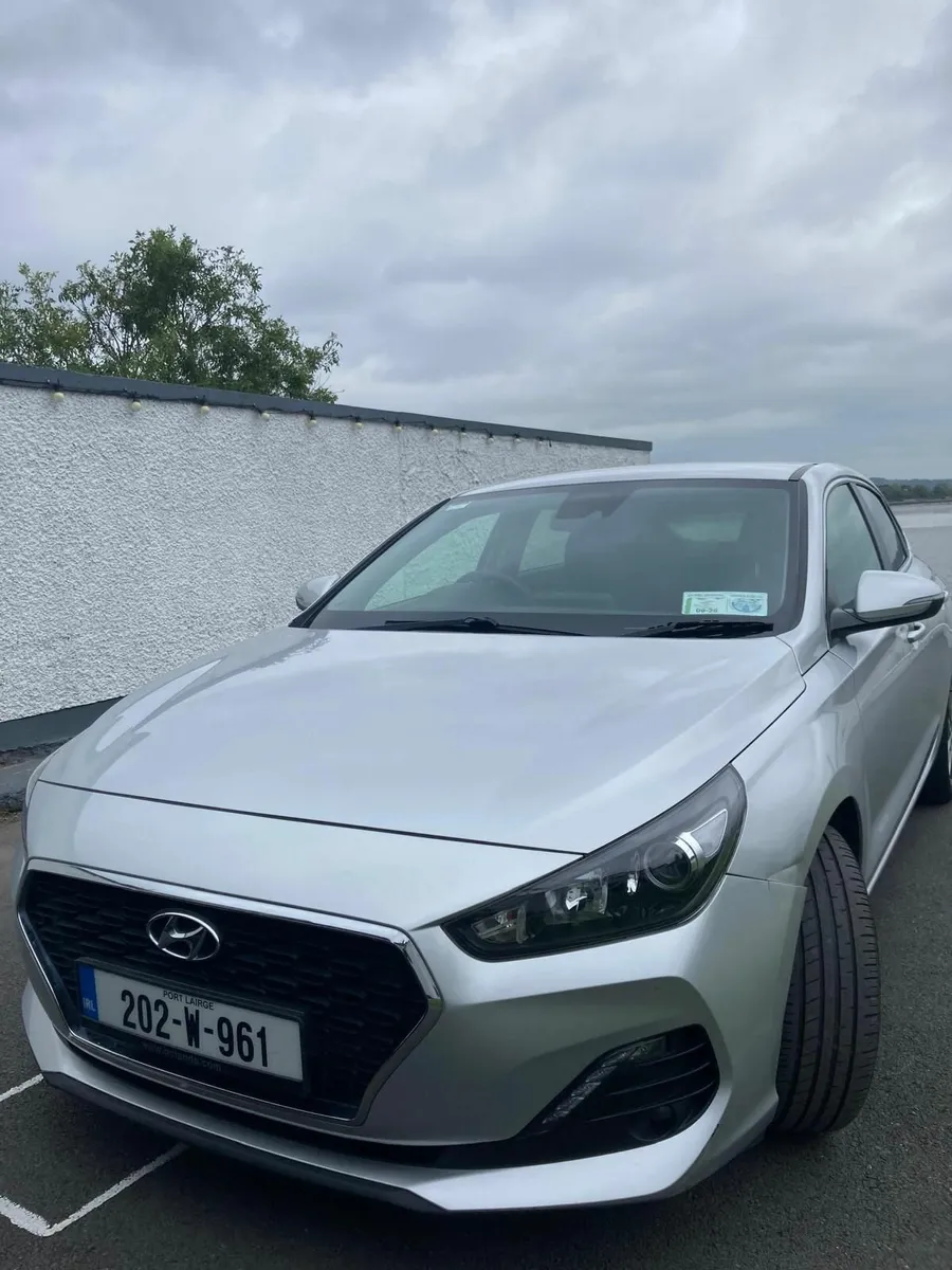 Hyundai i30 2020 fastback turbo - Image 2