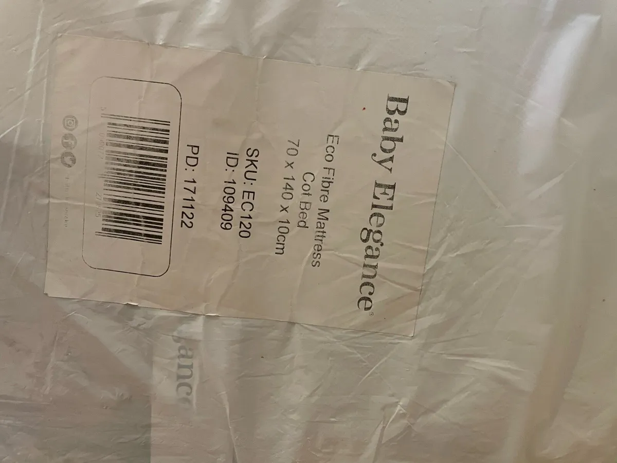 Baby Oslo Cot Bed + 2 Mattresses - Image 4