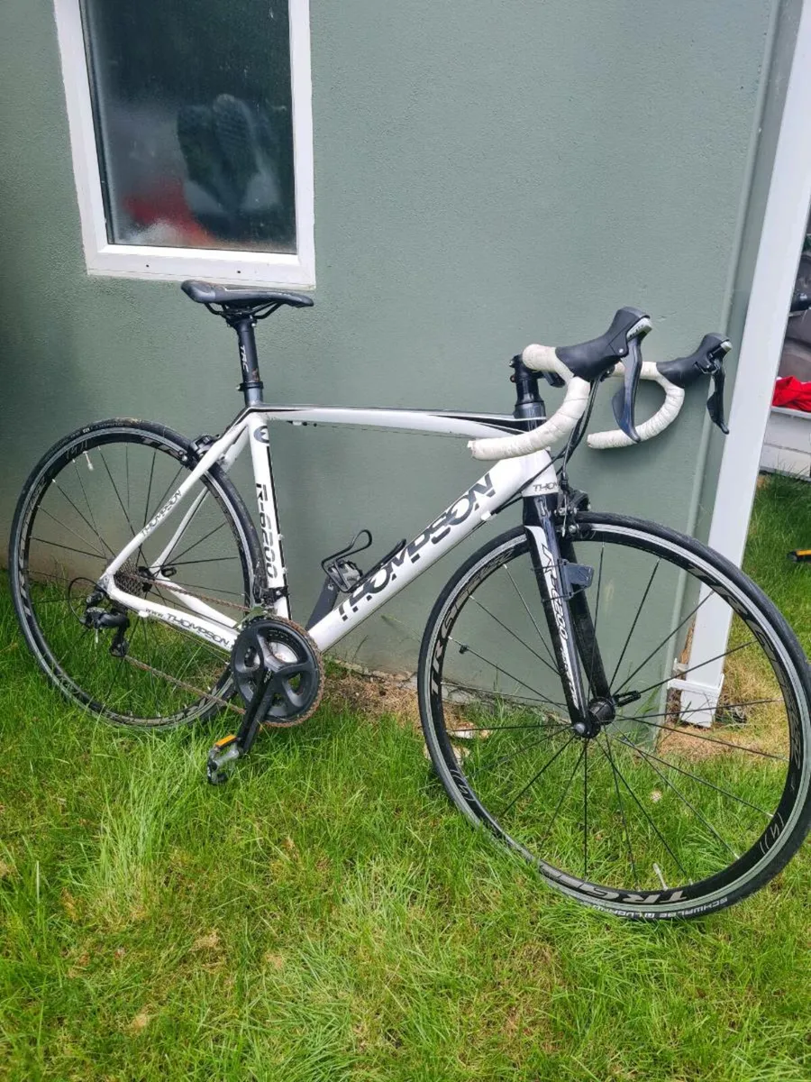 Thompsons R6200 Road Bike - Image 1