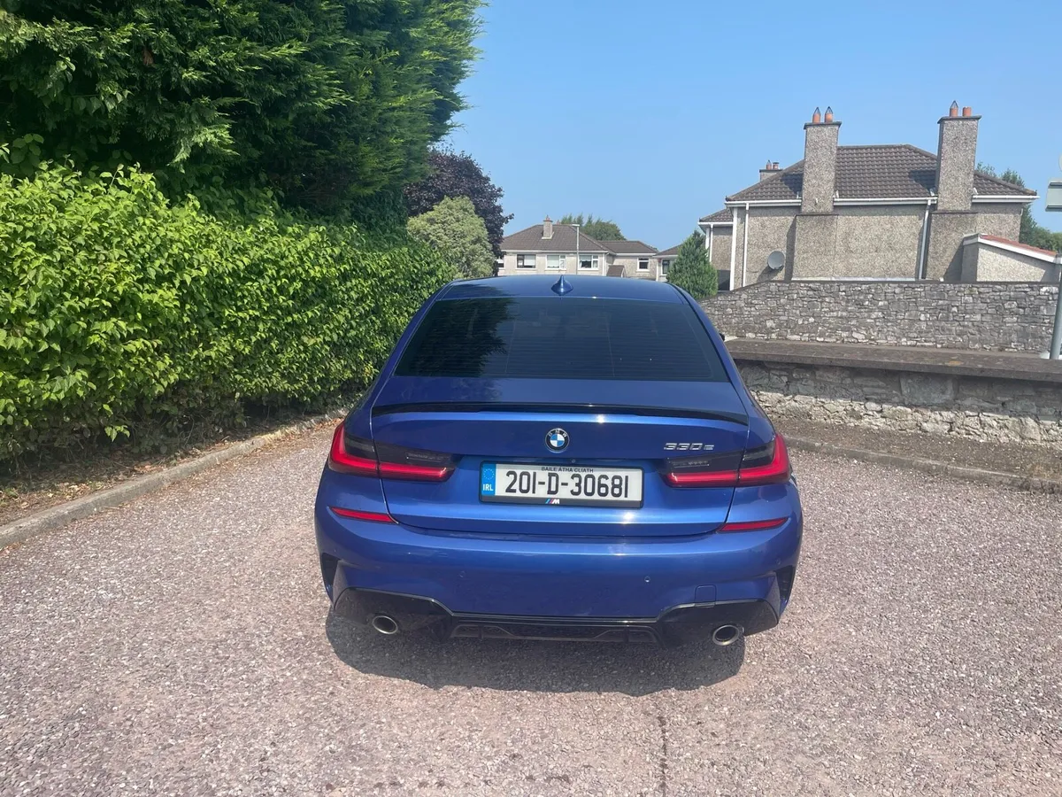 Car - Image 2