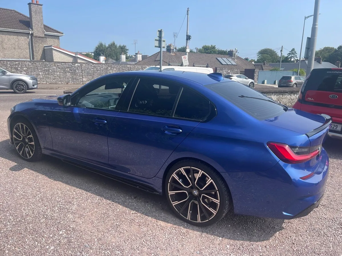 Car - Image 3
