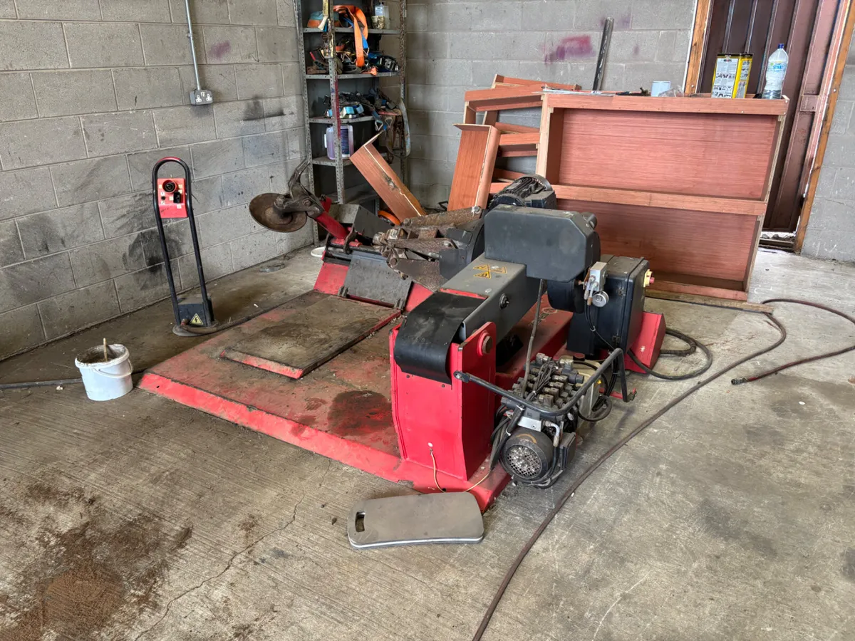 TRUCK &PLANT TYRE MACHINE 3 PHASE - Image 2