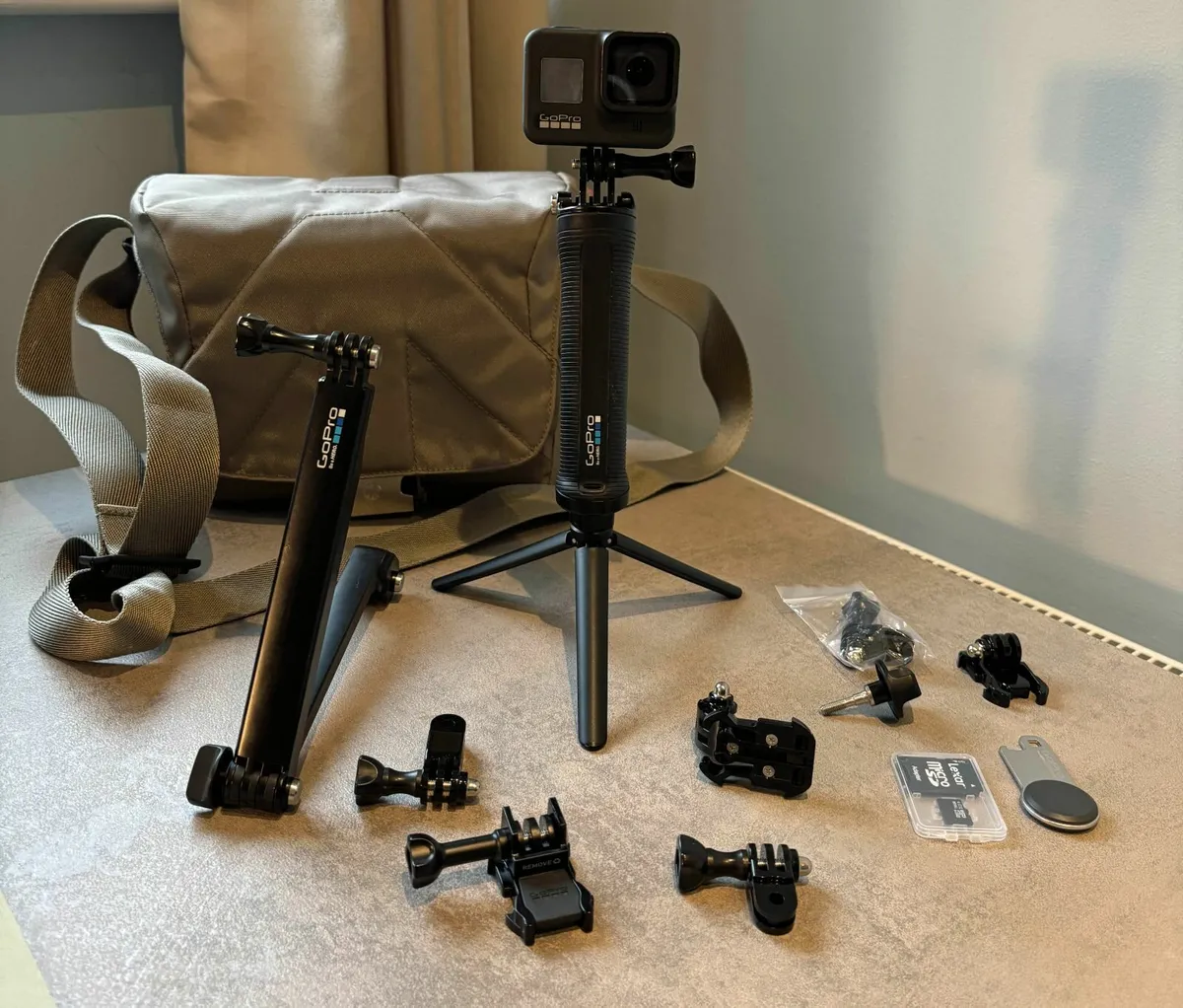 GoPro Hero 8 Black (+ accessories & bag) - Image 2
