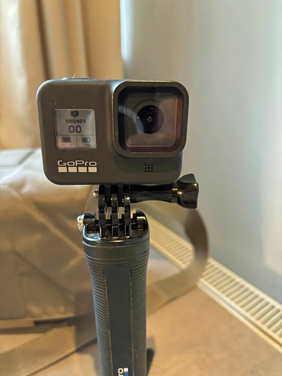 GoPro Hero 8 Black (+ accessories & bag) - Image 4