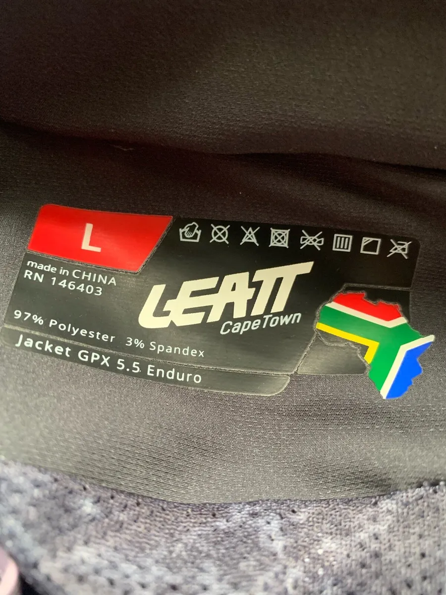 Leatt Jacket Moto 5.5 Enduro - Image 4