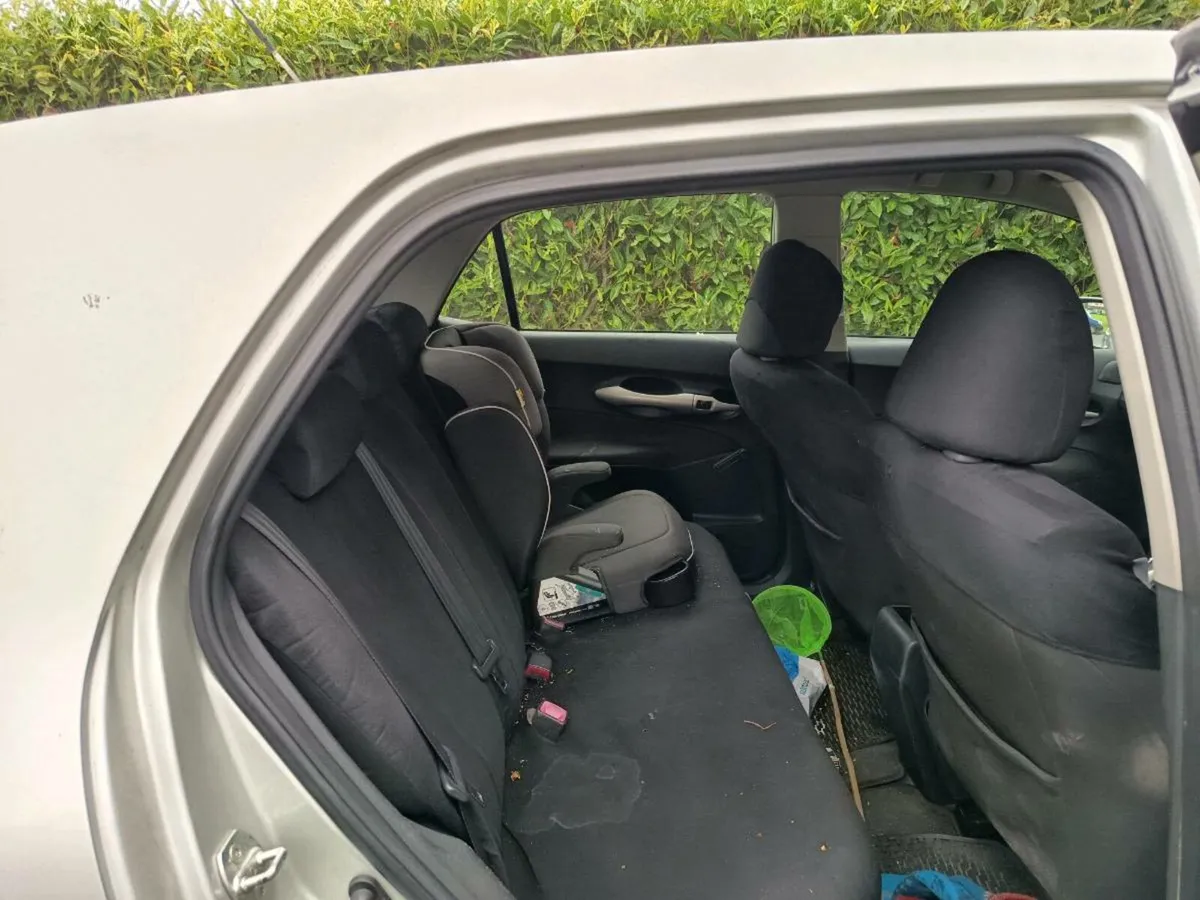 Toyota auris - Image 3