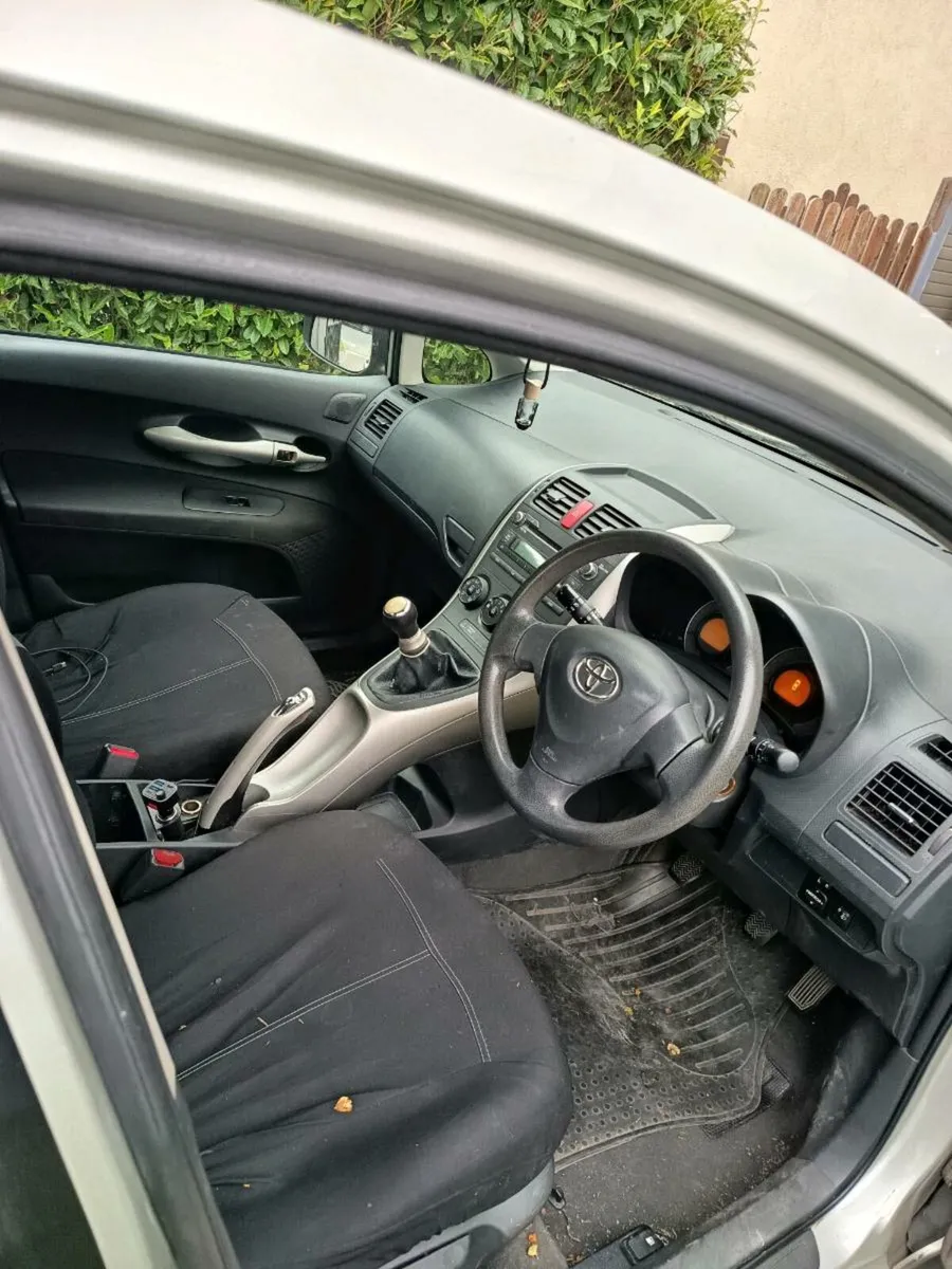 Toyota auris - Image 4