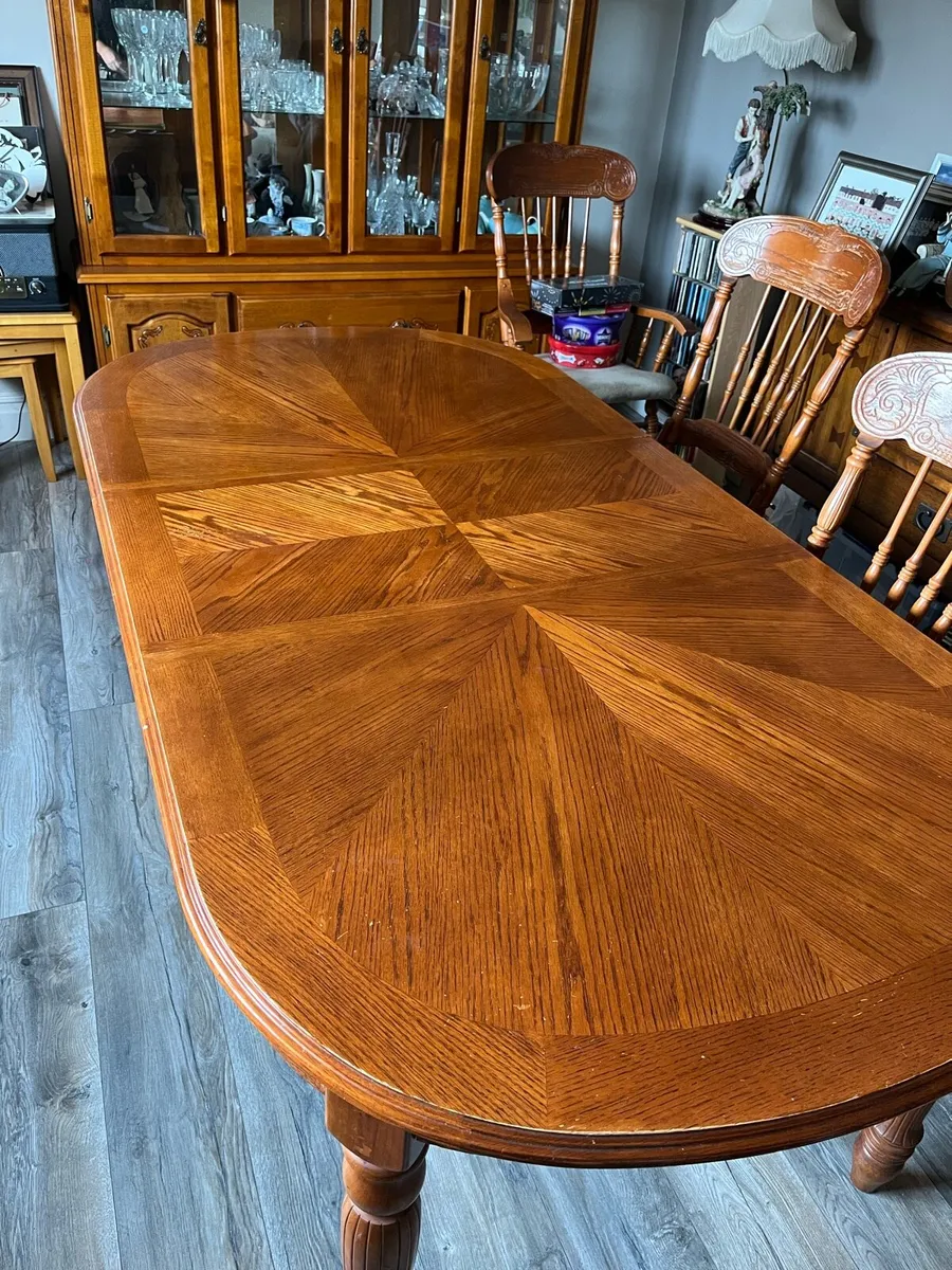 Kitchen table - Image 1