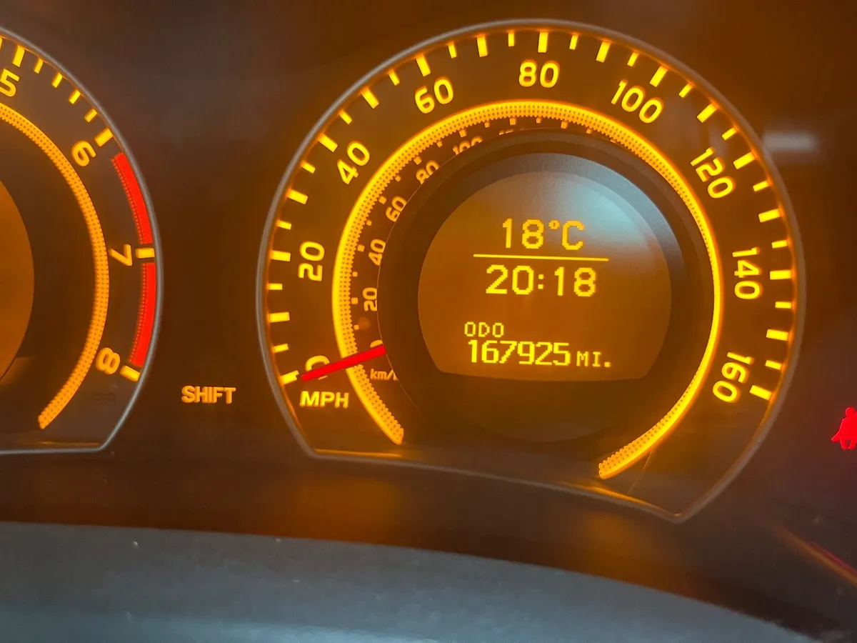 Toyota Auris 2009 - Image 3