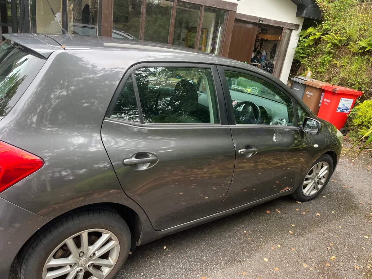Toyota Auris 2009 - Image 4