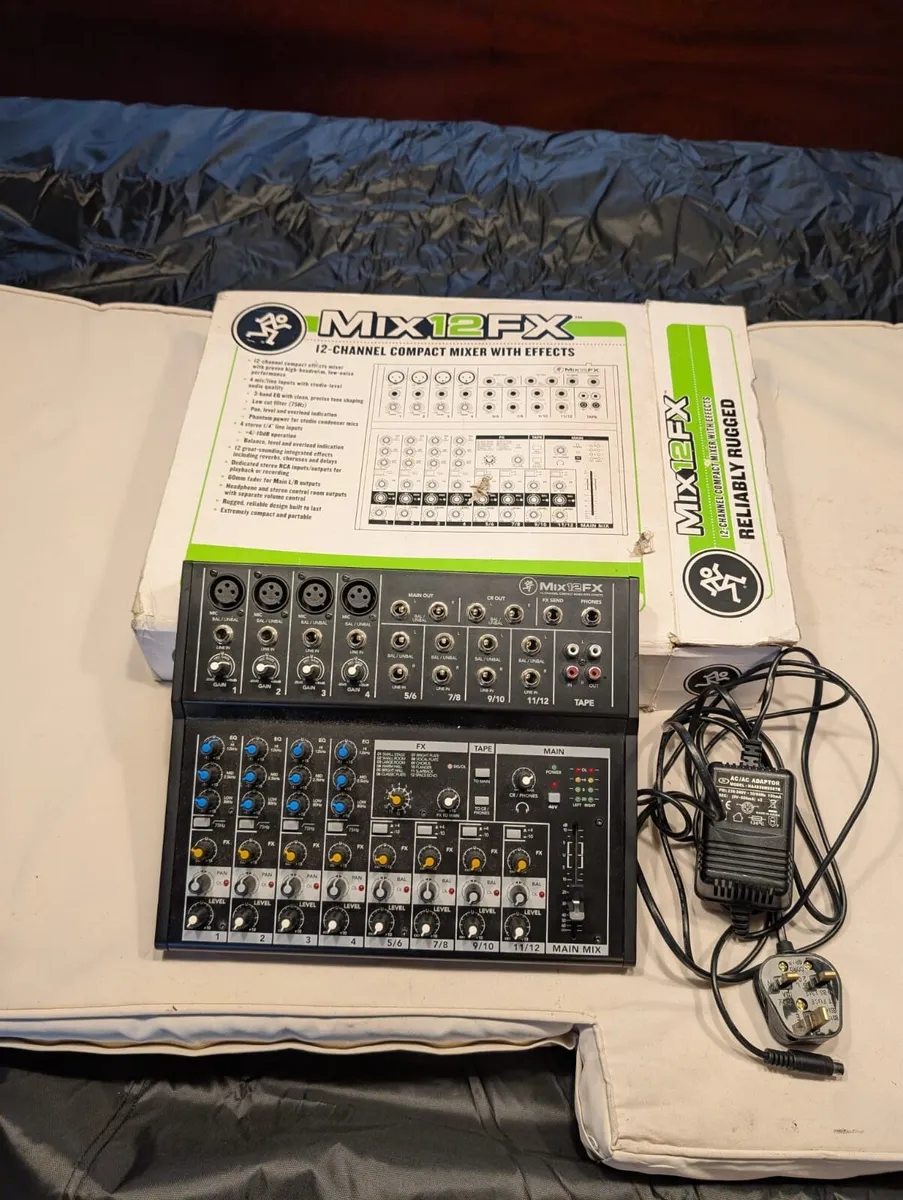 Mixing desks - Image 4