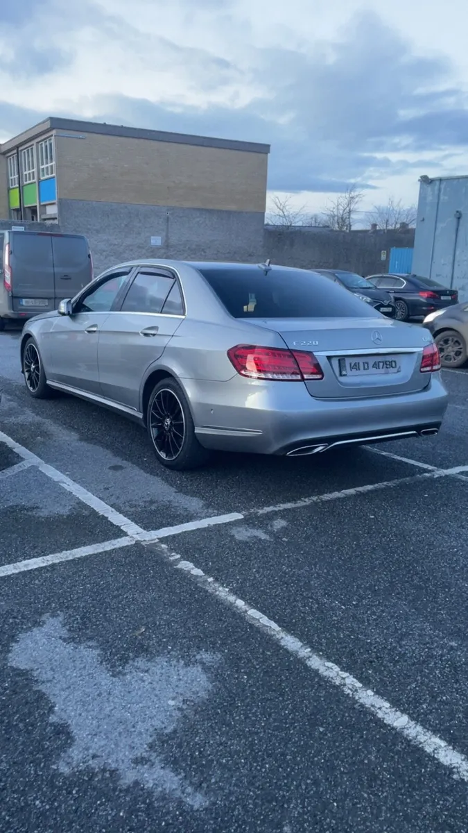 Mercedes E220D (diesel) automatic - Image 4