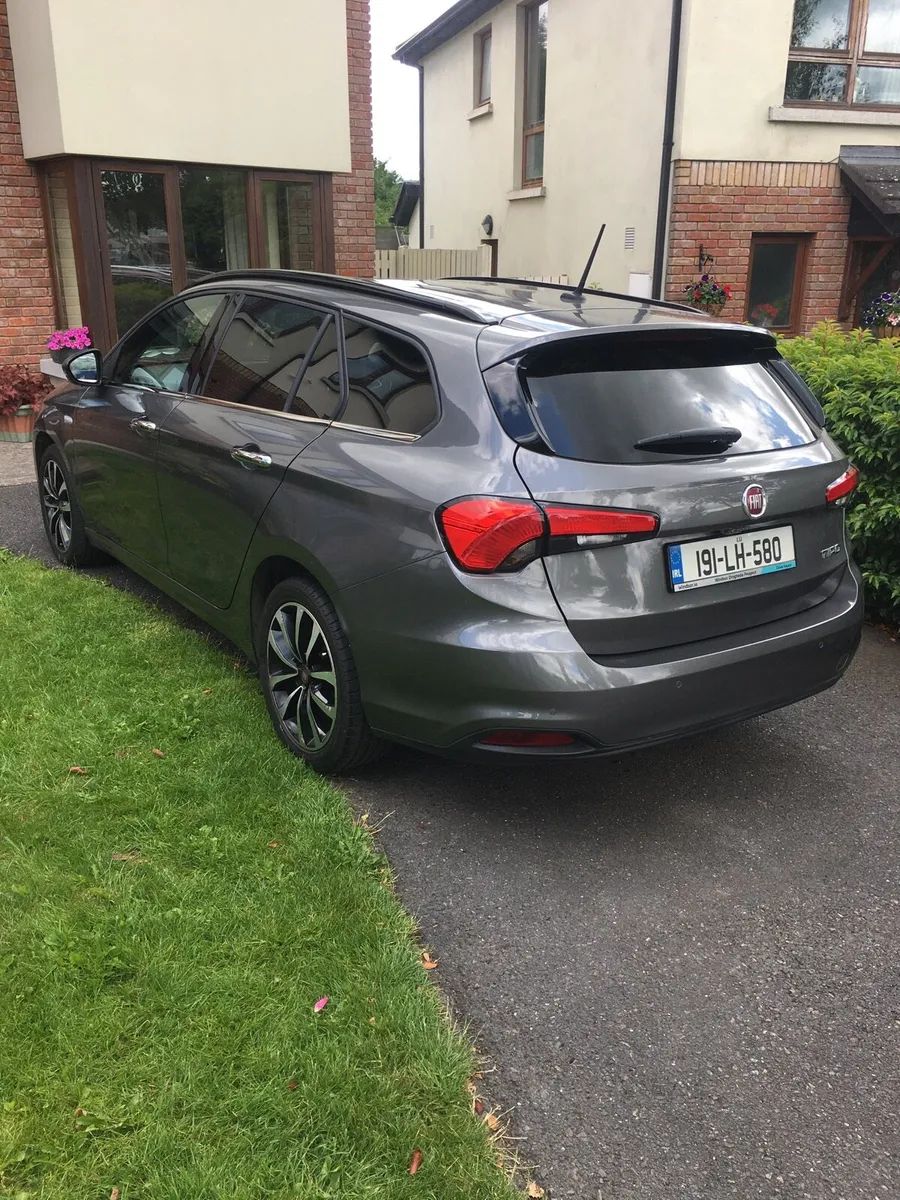2019 Fiat Tipo Sw 1.3 Diesel 95 hp lounge Estate - Image 2