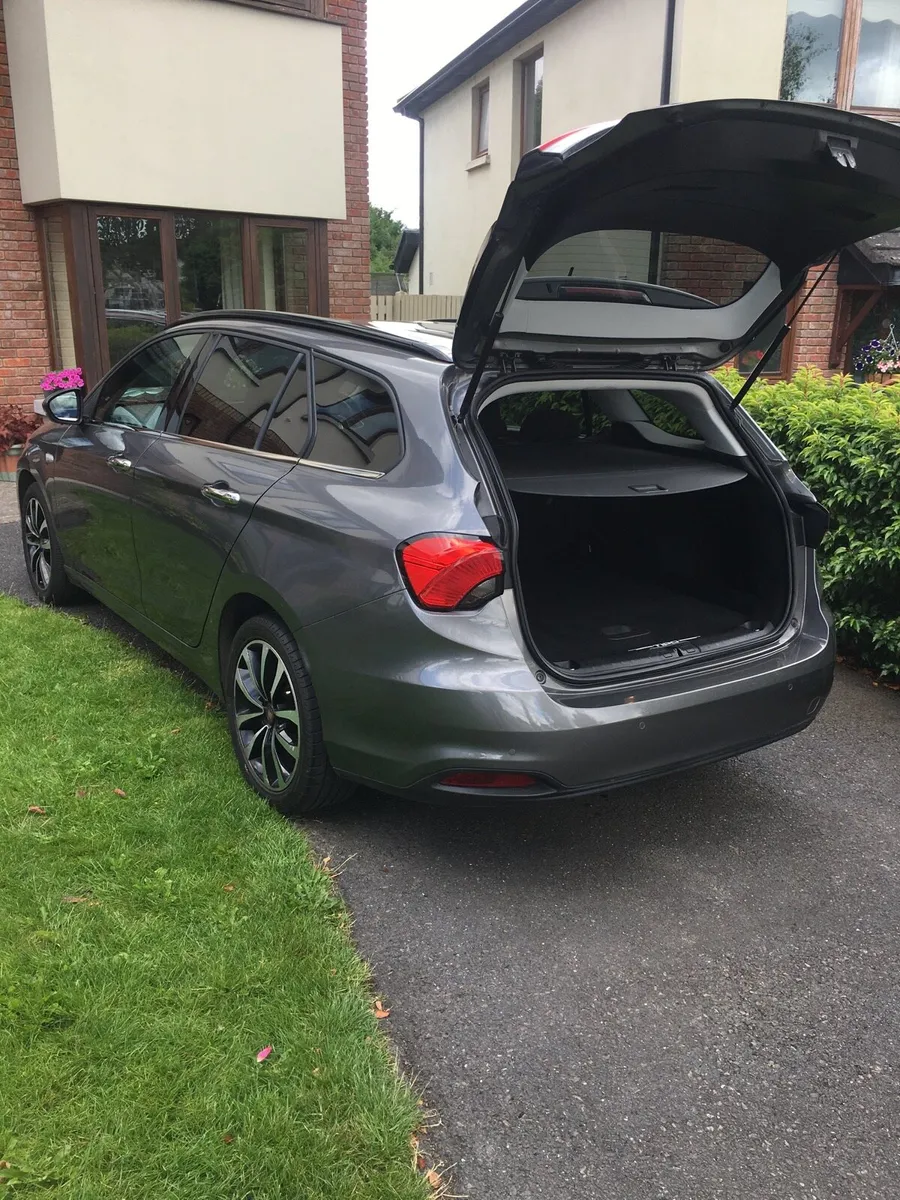 2019 Fiat Tipo Sw 1.3 Diesel 95 hp lounge Estate - Image 3