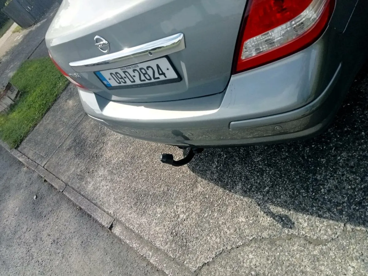 Car - Image 4