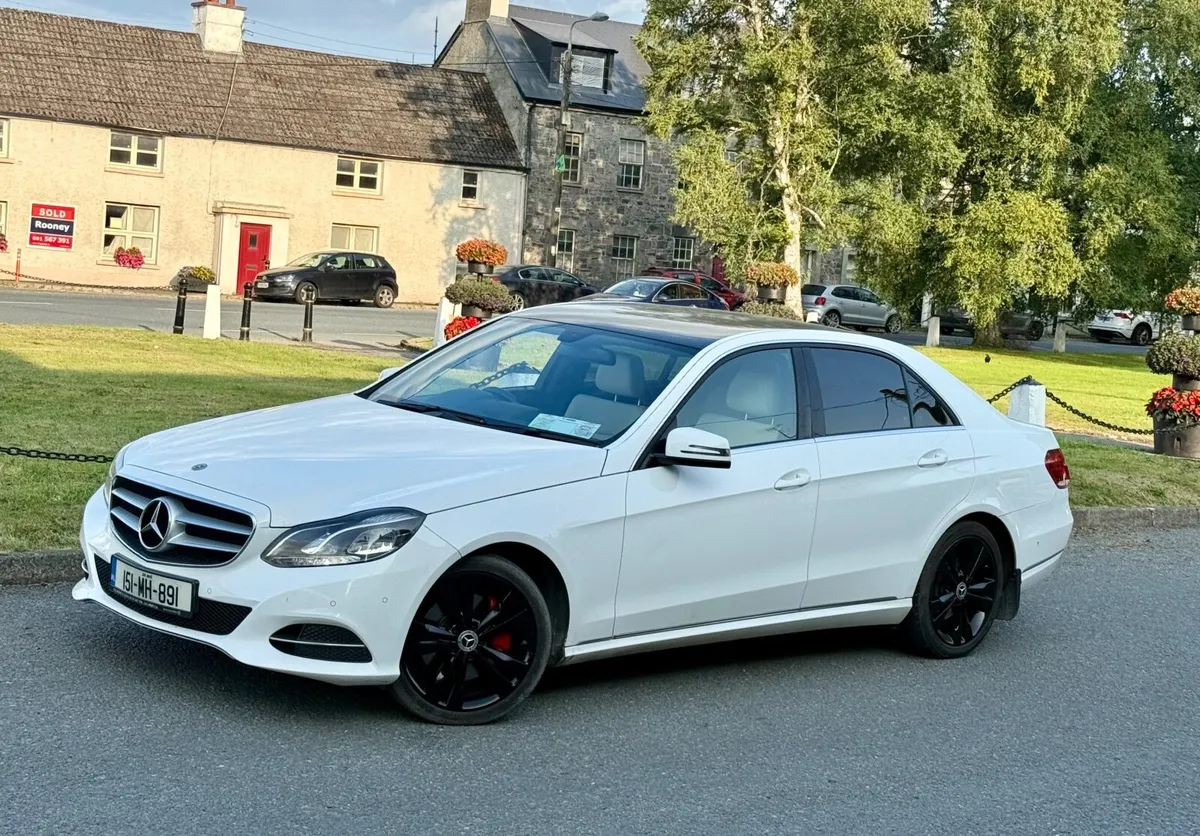Mercedes-Benz E-Class 2015/automatic - Image 2
