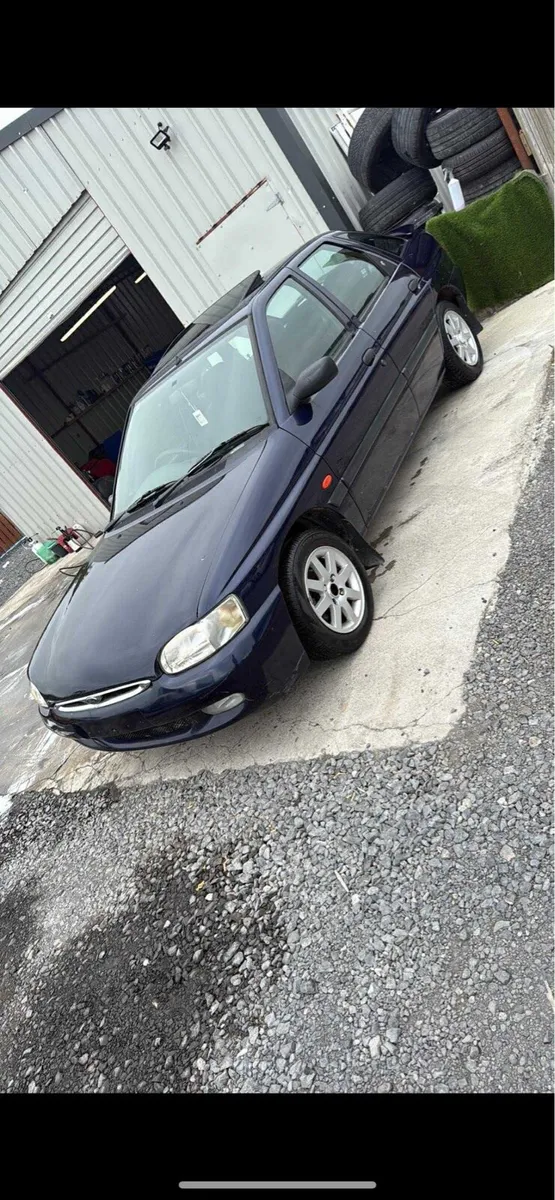 Ford Escort Mk6 - Image 1