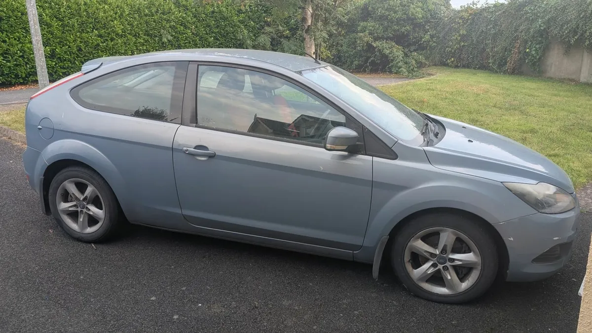 Ford Focus 2008 Zetec 3 Door - Image 4