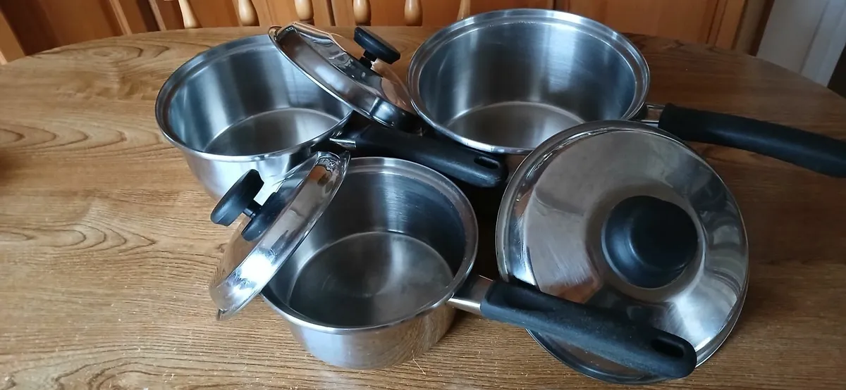 SET OF SAUCEPANS - Image 2