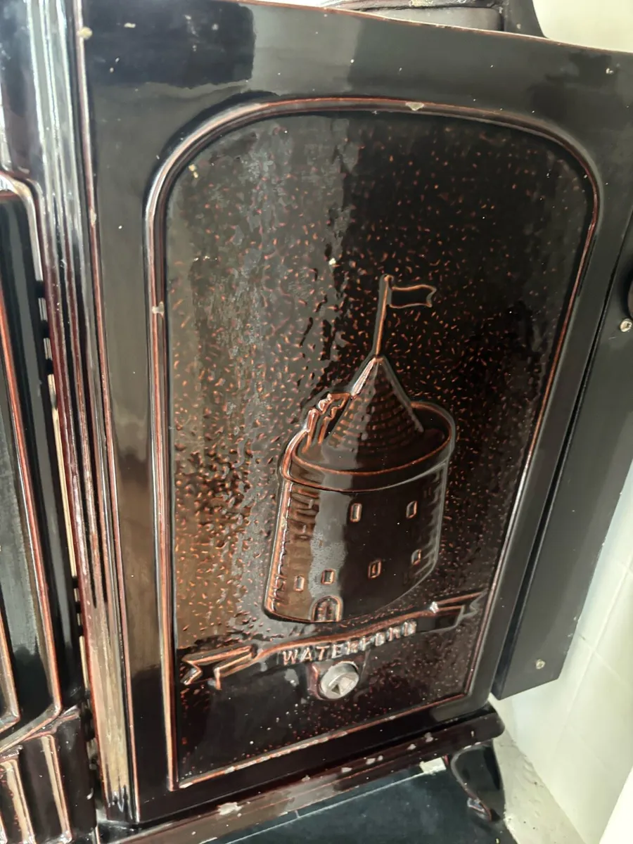 Solid fuel stove - Image 2