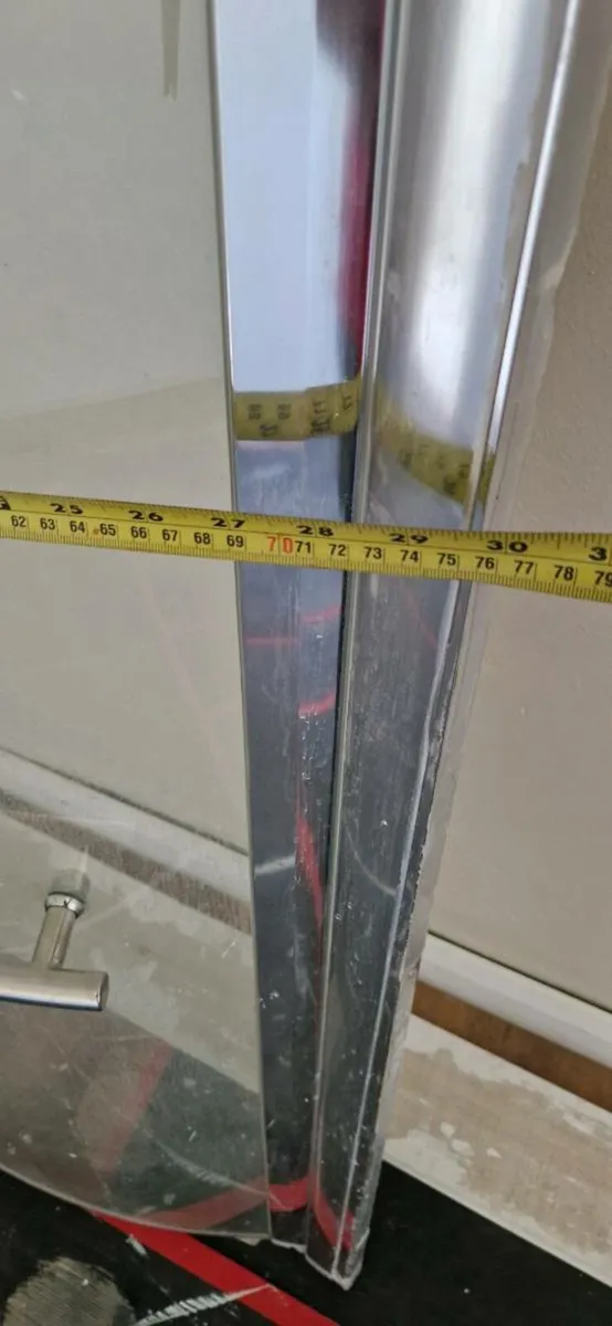Curved shower screen - Image 3