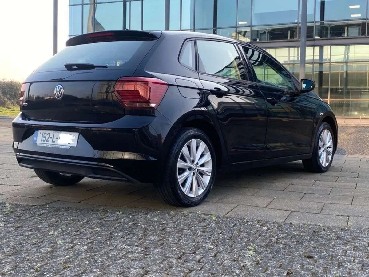 Volkswagen polo CL 1.0 M5F 65HP 5DR MANUAL - Image 2
