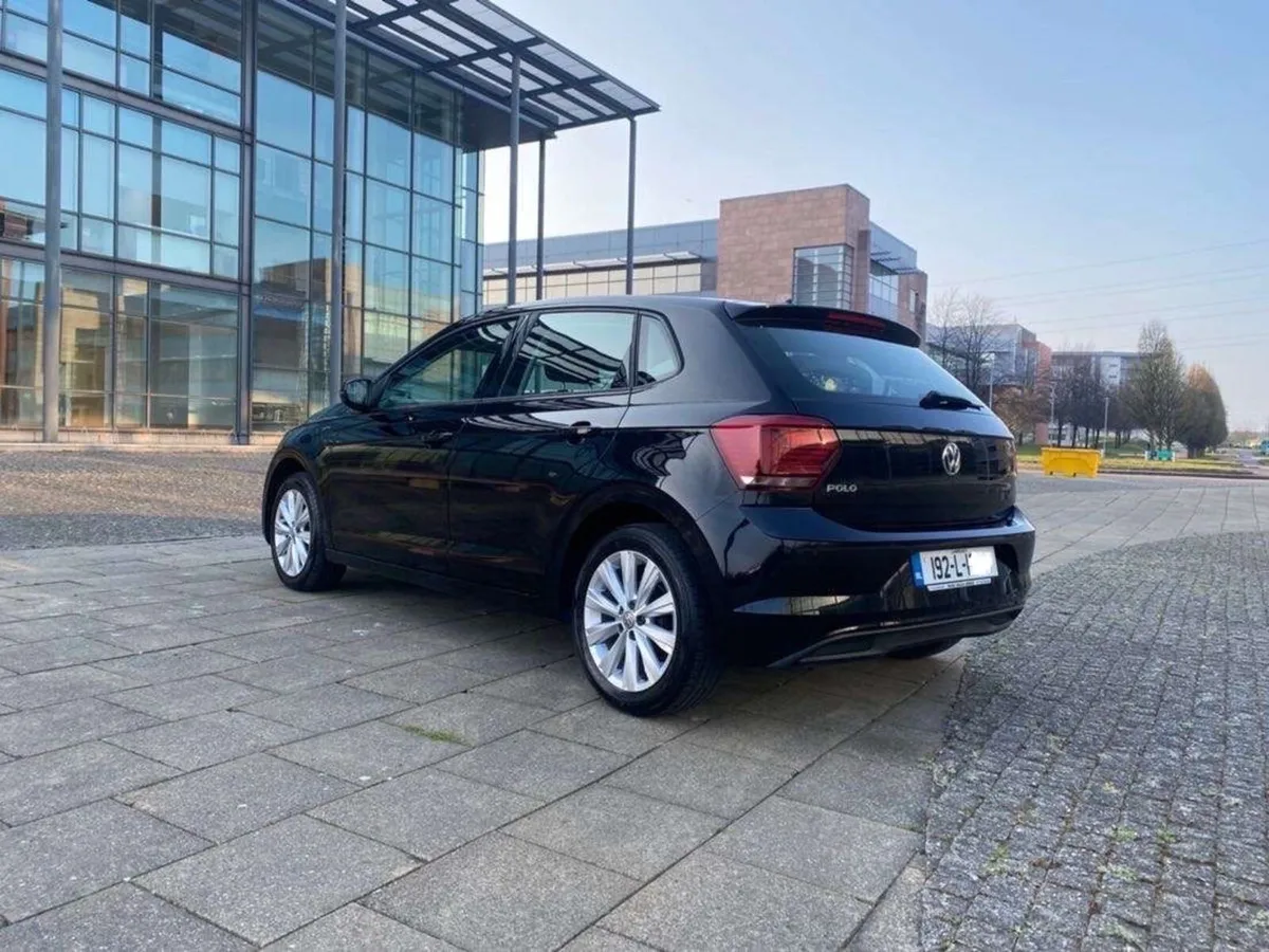 Volkswagen polo CL 1.0 M5F 65HP 5DR MANUAL - Image 3