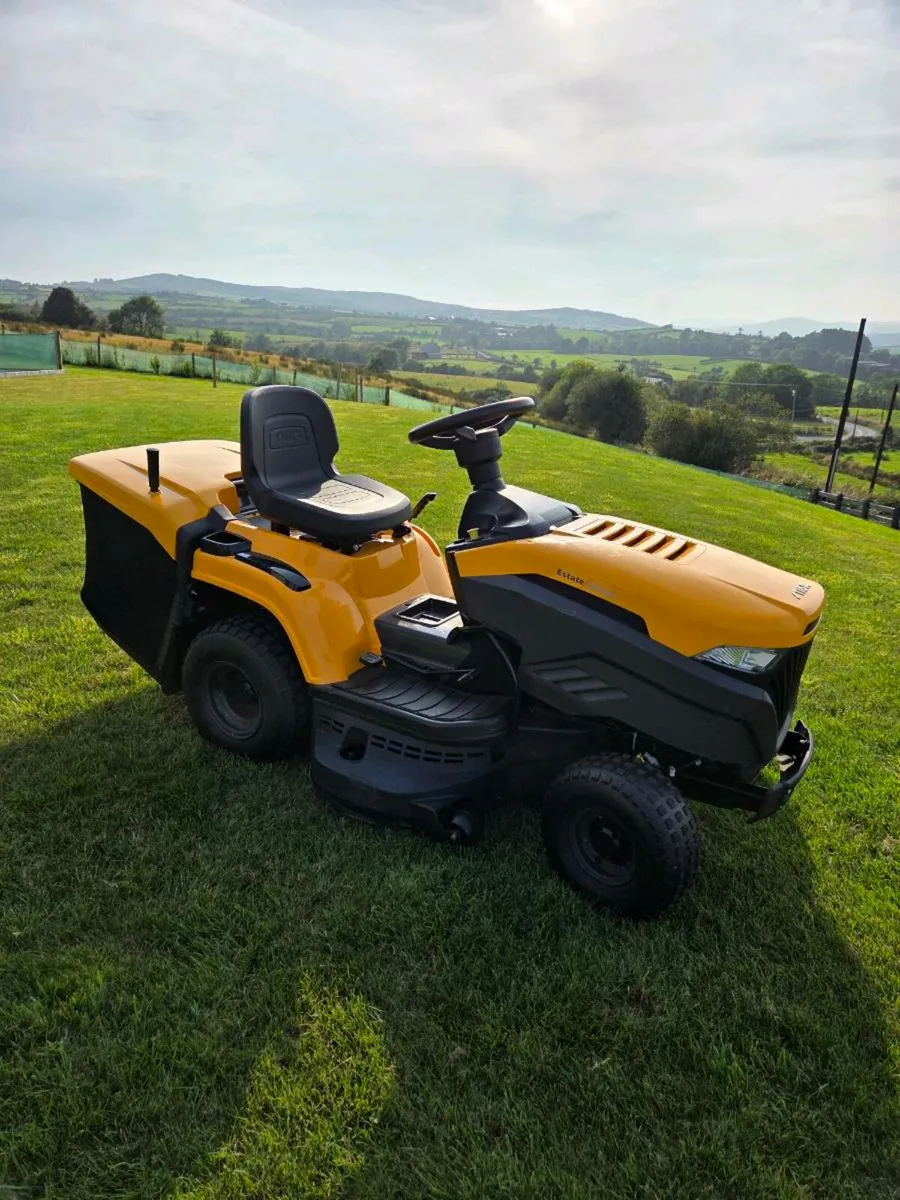 Stiga Estate 3398HW ride on mower - Image 1