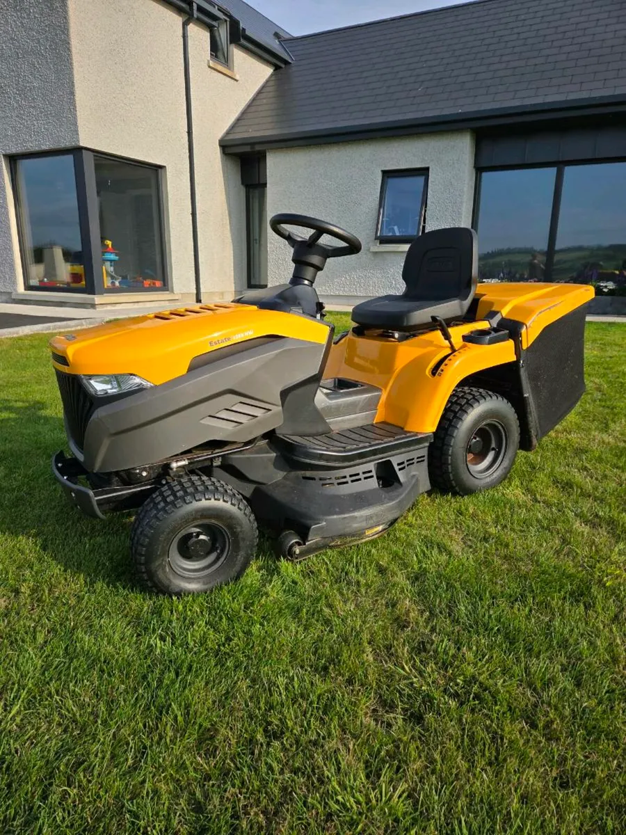 Stiga Estate 3398HW ride on mower - Image 3