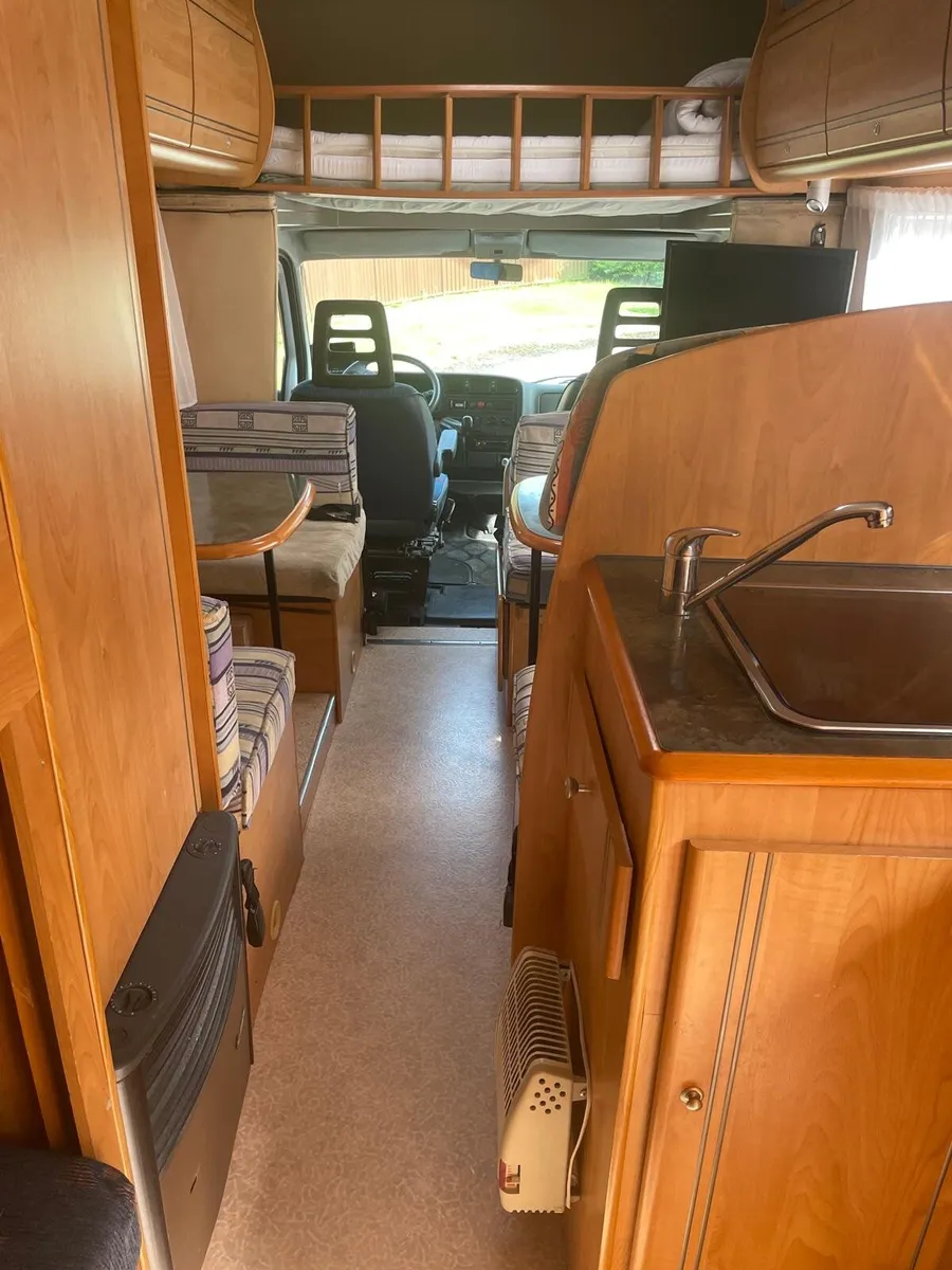 Motor Home/Camper Van - Image 4